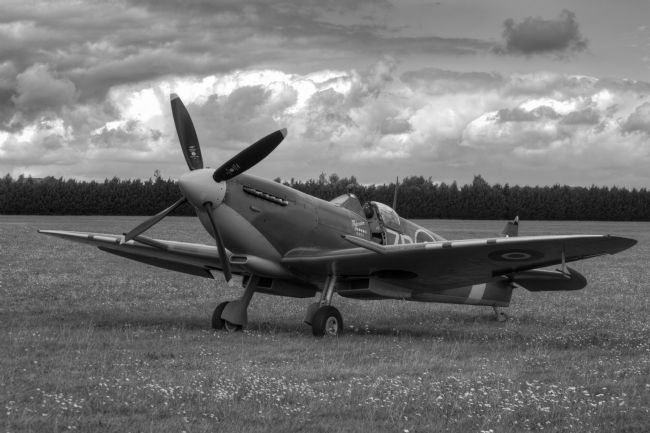 Chris Day | Spitfire Mk IXB
