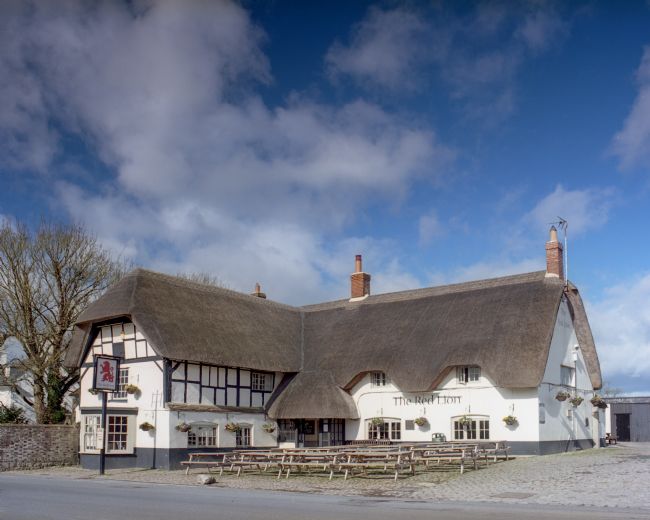 Karl Thompson | The Red Lion