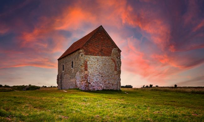 Pauline  Tims | Saint Peter's at Sunset 