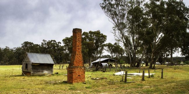 Pauline  Tims | Abandoned Australian Homestead