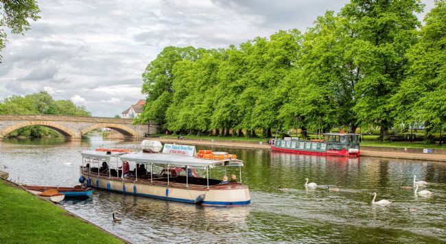 pauline tims | The river Avon at Evesham, Warwickshire, UK