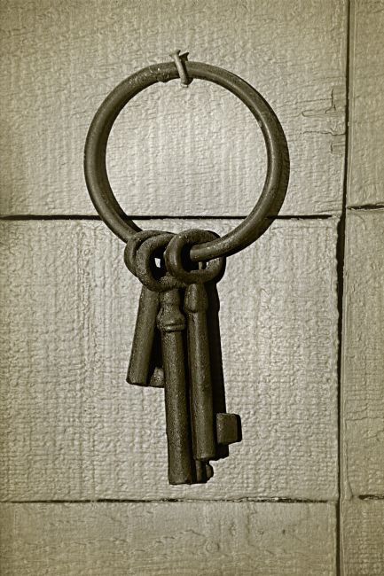 Kaye Menner | Old Keys on Wood