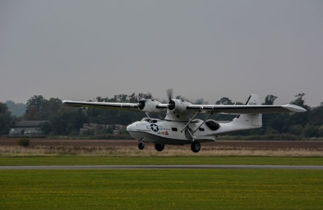 Mike Carroll | PBY Catalina lands at IWM Duxford