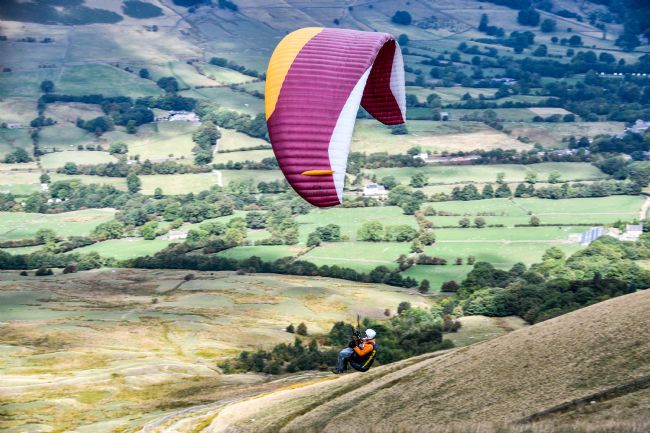 Mike Carroll | Para-glider at Mam Tor, Derbyshire