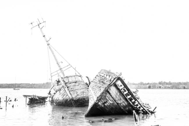 Mike Carroll | Wrecked boats at Pin Mill - Black and White