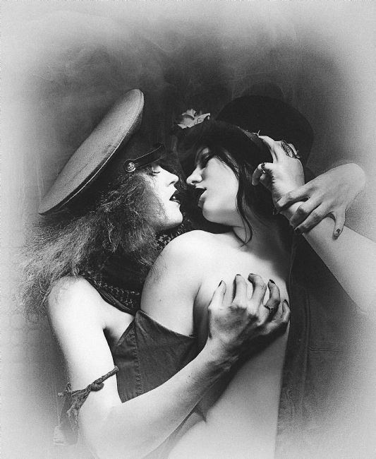 Theodore Crush | Make love not war