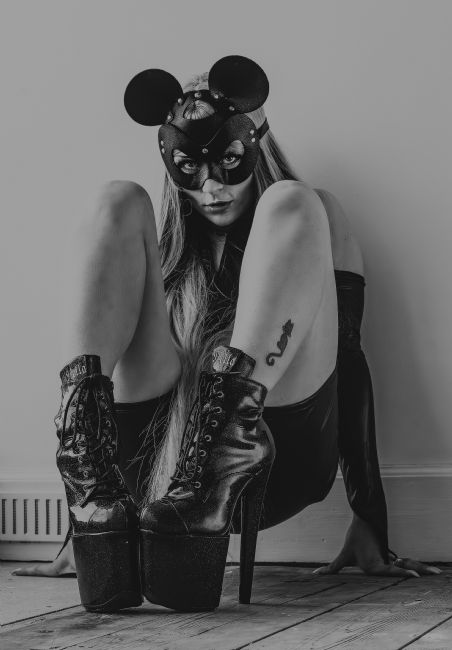 Theodore Crush | Cat and Mouse