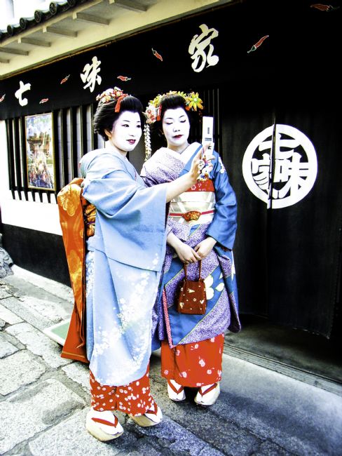 Theodore Crush | Selfie after Maikover