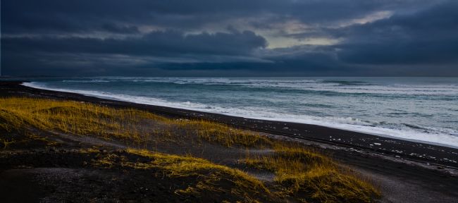 Tom Dolezal | Icelandic black sand beach 