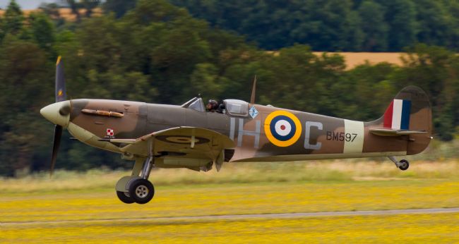 Tom Dolezal | Landing Spitfire