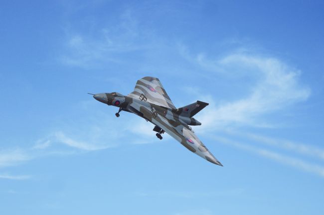 Tom Dolezal | Vulcan V1 bomber