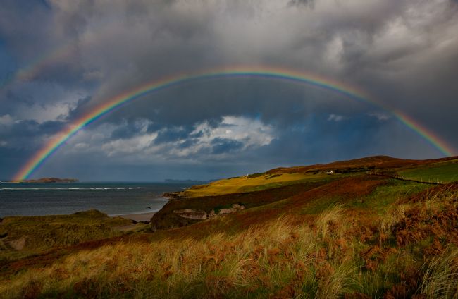 Tom Dolezal | Rainbow over the sea