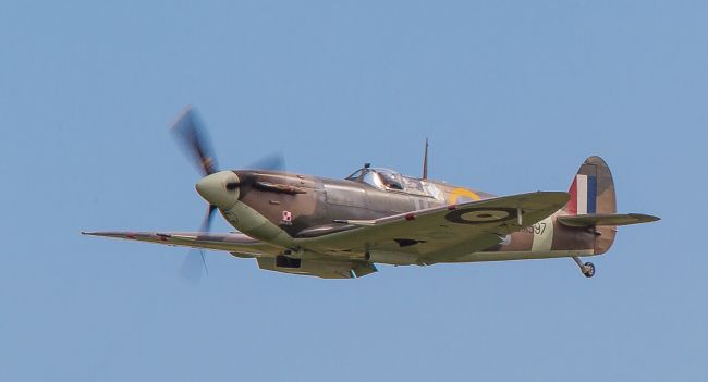 Tom Dolezal | Spitfire flypast
