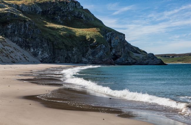 Tom Dolezal | Waves on a Highland shoreline