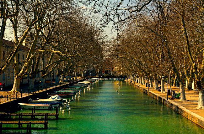 Kris Ohlsson | Annecy River in France