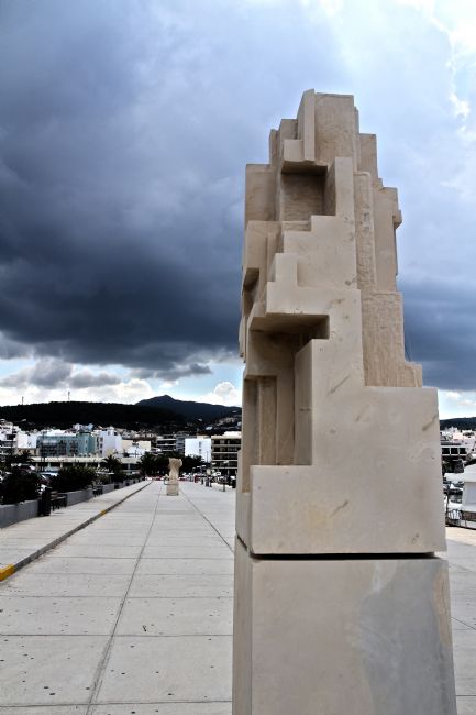 Kris Ohlsson | Sculptures and Stormclouds