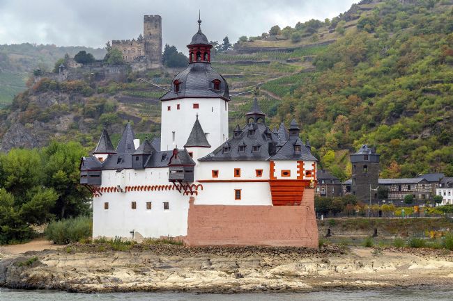 Kelvin Rumsby | bank of the rhine