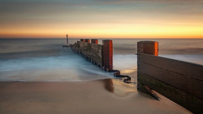 David Powley | Dawn on Cart Gap Beach Norfolk