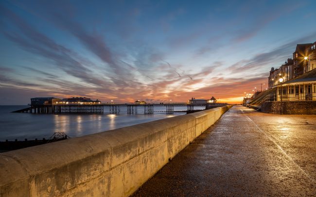 David Powley | Cromer Seafront at Dawn