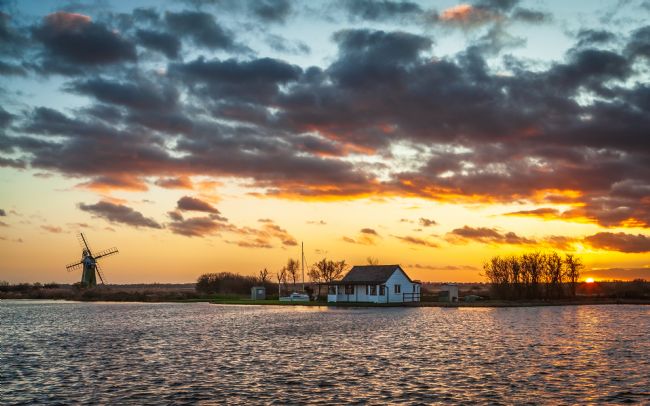 David Powley | Norfolk Broads winter sunset