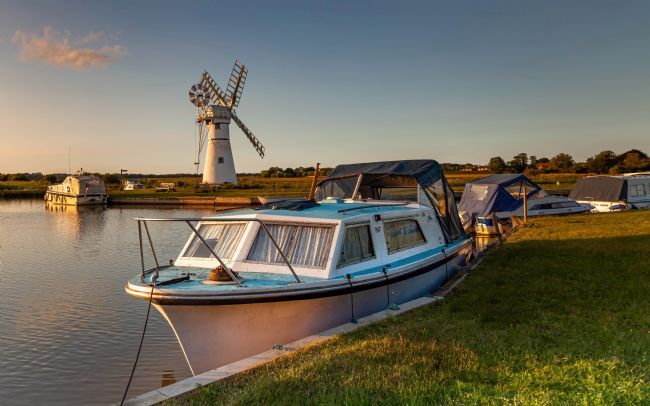 David Powley | Evening light over Thurne Mill