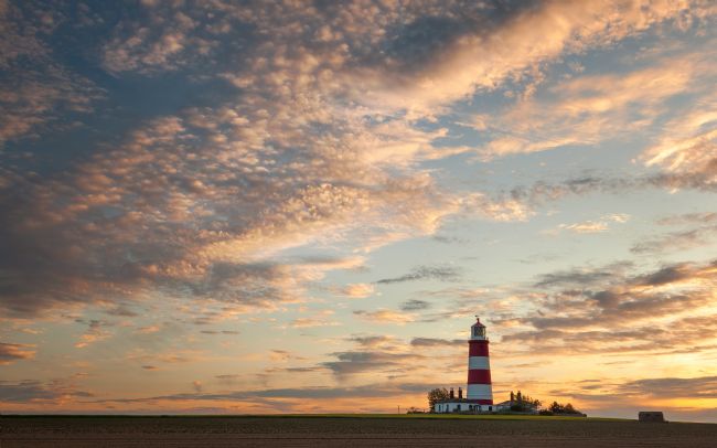 David Powley | Big sky over Happisburgh Lighthouse Norfolk