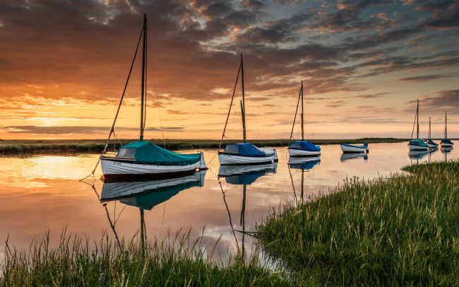 David Powley | Blakeney Boats at Sunset