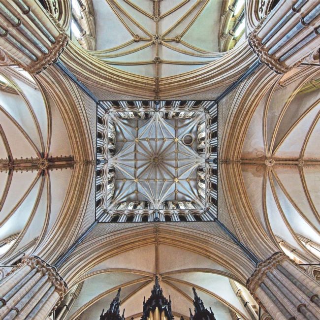 Chris Langley | Lincoln Cathedral, roof of the transept crossing the nave