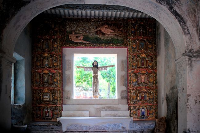 Chris Langley | Hacienda Mucuyche ruins, Merida, Yucatan, Mexico. Restored Chapel