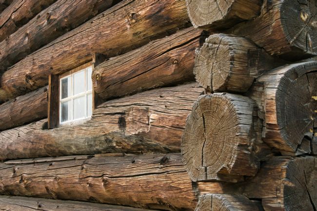 Chris Langley | Old log barn, 108 Mile House, Cariboo, British Columbia, Canada