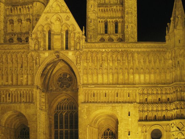 Chris Langley | Lincoln Cathedral West Front under floodlights