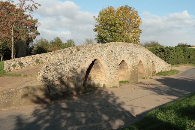 Chris Langley | 15th Century packhorse bridge Moulton Suffolk