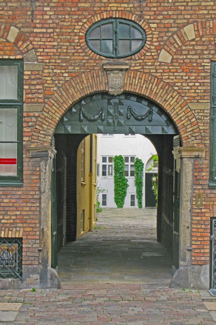 Chris Langley | A Confused Brick Portal, Copenhagen, Denmark