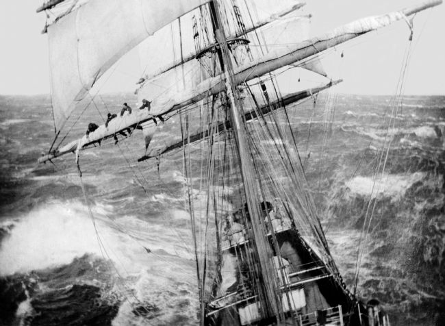 Chris Langley | Dancing the waves - 1920