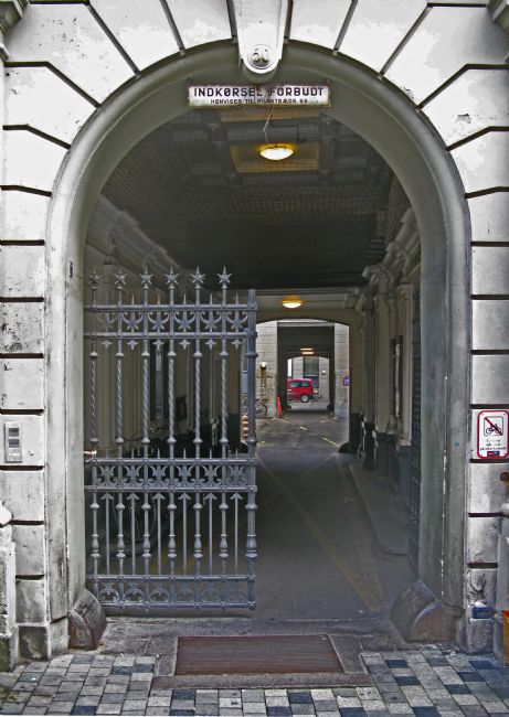 Chris Langley | Twin Portals in Copenhagen, Denmark