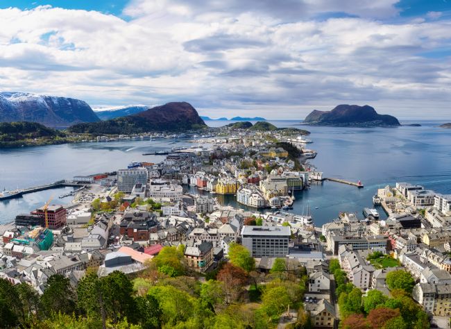 Janet Carmichael | Alesund