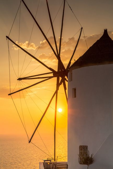 Stuart Gennery | Sunset over Oia,Santorini