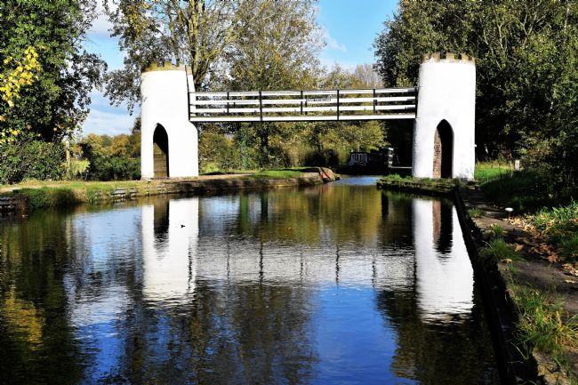 Warren Byrne | Fazeley Bridge Over the Canal